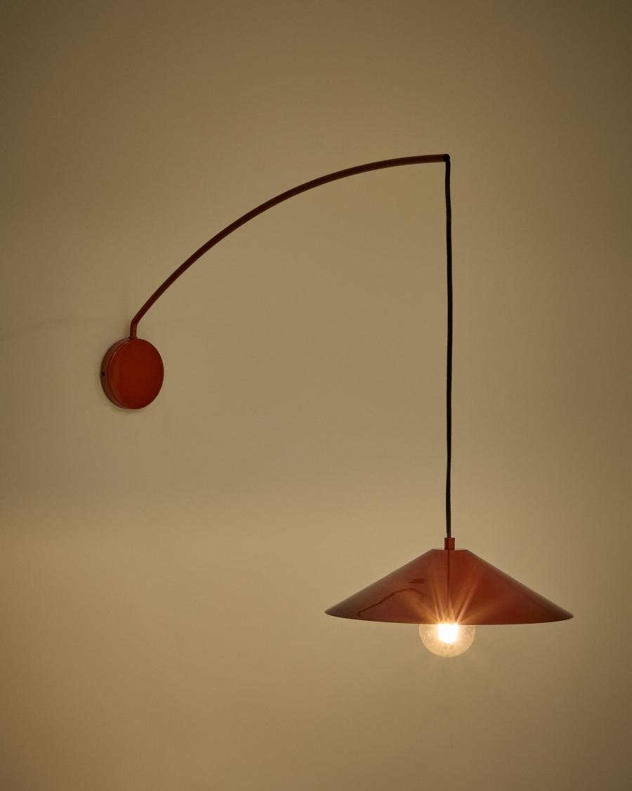 Kally wall lamp in a red painted finish