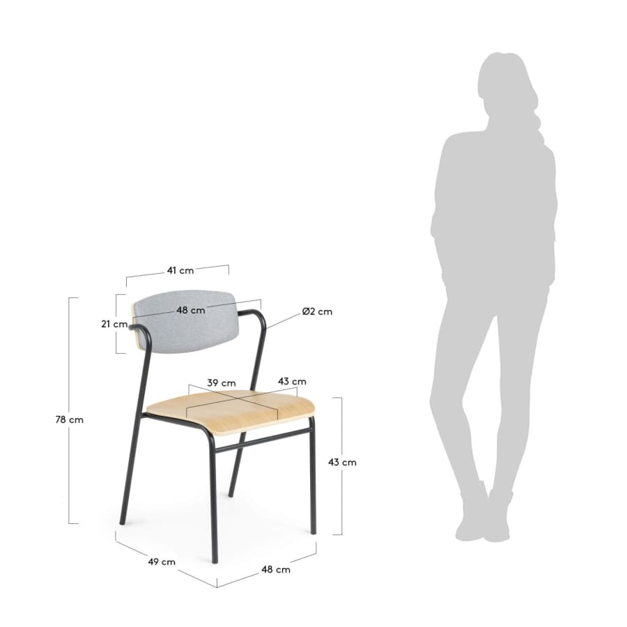 Chaise Zaha gris clair en placage de chêne et acier finition noire