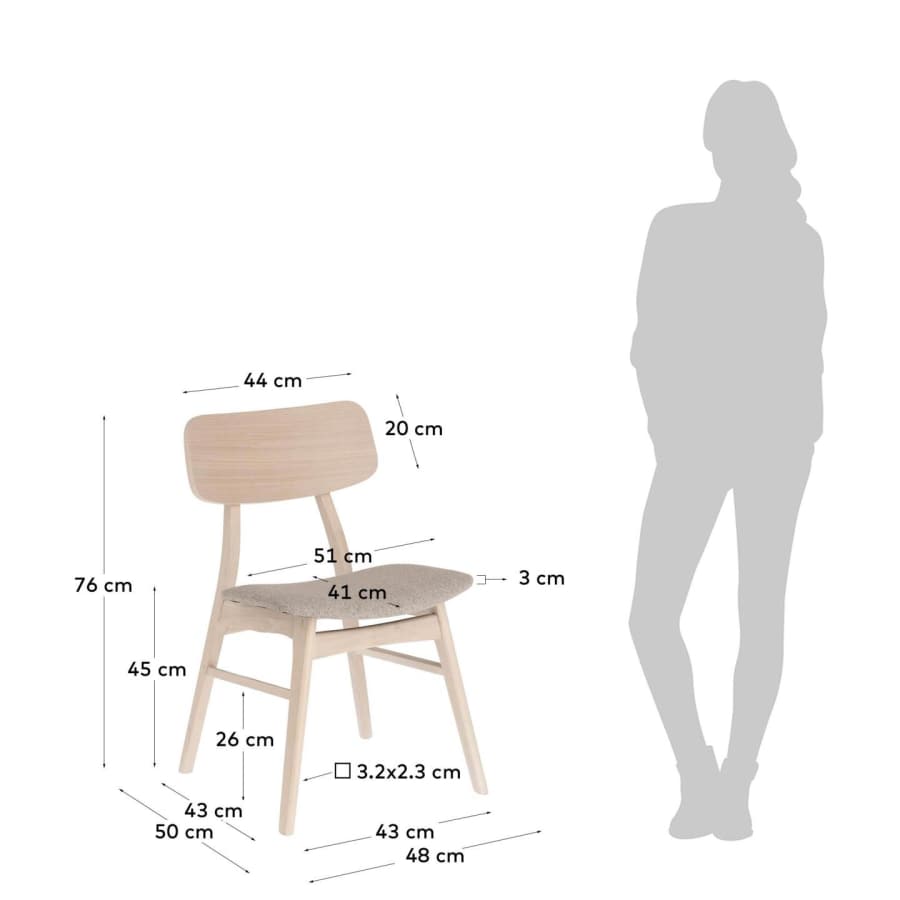 Sedia Selia in impiallacciatura di rovere e massello di caucciù rivestimento grigio chiaro