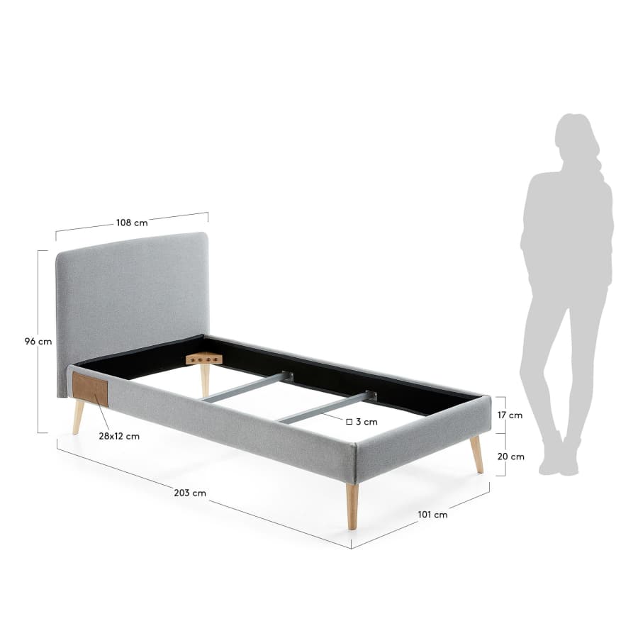 Dyla bed met afneembare hoes in zwart wit massief beukenhouten poten, voor een matras van 90 x 190 cm