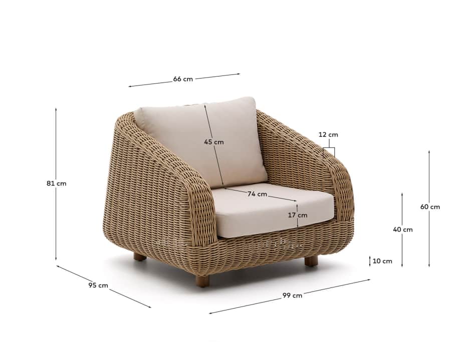 Meria armchair in synthetic rattan with FSC 100% solid acacia wood legs