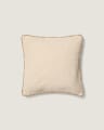 Housse de coussin Enari en coton beige avec liseré contrasté marron 50 x 50 cm