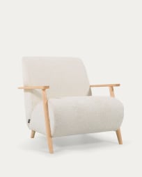 Meghan Sessel mit Bouclé-Bezug in Weiß und Holzbeine aus massiver Esche mit natürlichem Finish