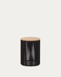 Couchtisch Dandara aus Stahl, schwarzem Flechtwerk und massivem Akazienholz Ø40 cm FSC 100%